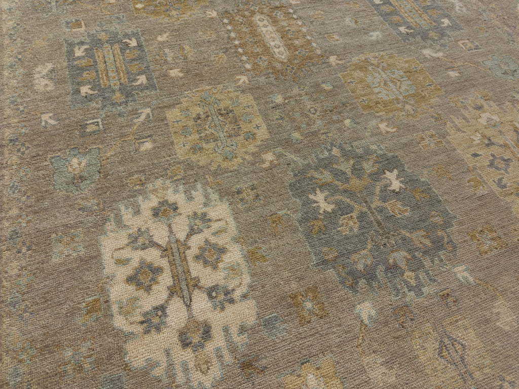 Hand Knotted 9x12 sea foam spa rug in wool.